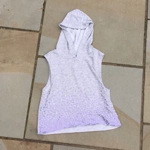sleeveless hoodie top